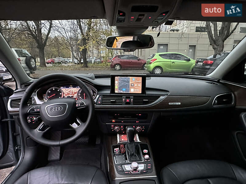 Седан Audi A6 2015 в 