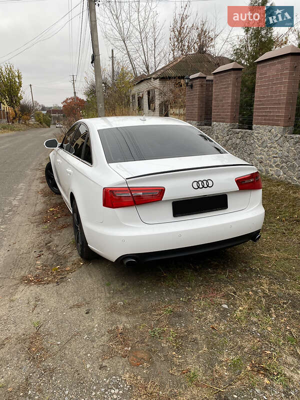 Седан Audi A6 2012 в Харькове