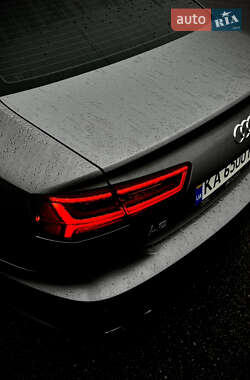 Седан Audi A6 2015 в Киеве