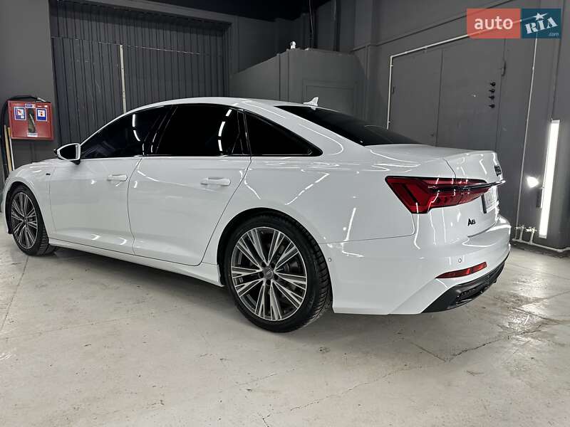 Седан Audi A6 2018 в Киеве