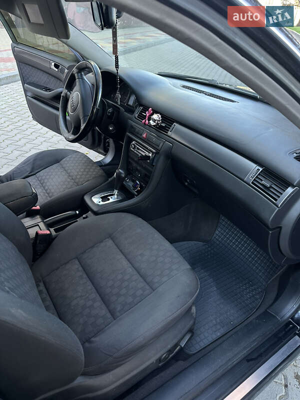 Седан Audi A6 2002 в Звягеле
