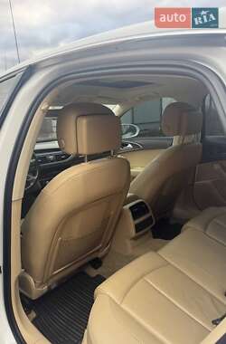 Седан Audi A6 2012 в 