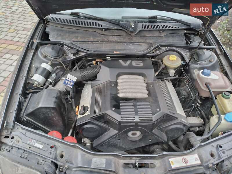 Седан Audi A6 1994 в Кегичевке