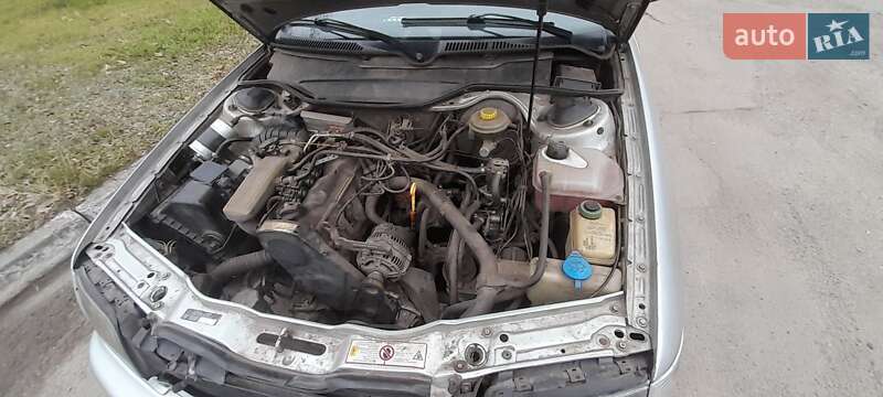 Седан Audi A6 1995 в Запорожье