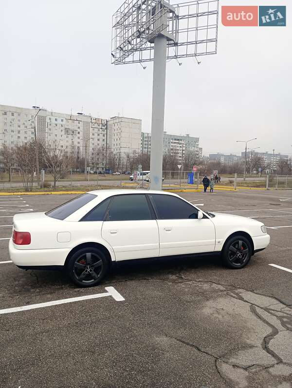 Седан Audi A6 1996 в Запорожье