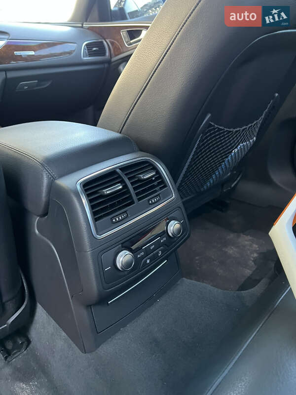 Седан Audi A6 2013 в Винниках
