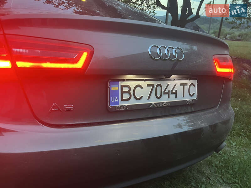 Седан Audi A6 2012 в Жовкве