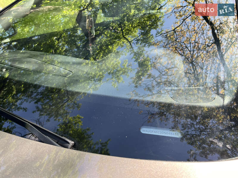 Седан Audi A6 2012 в Жовкве