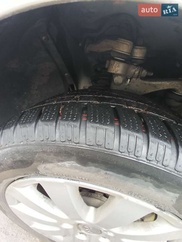 Седан Audi A6 2002 в Еланце