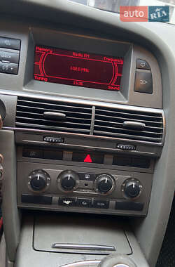 Седан Audi A6 2004 в 