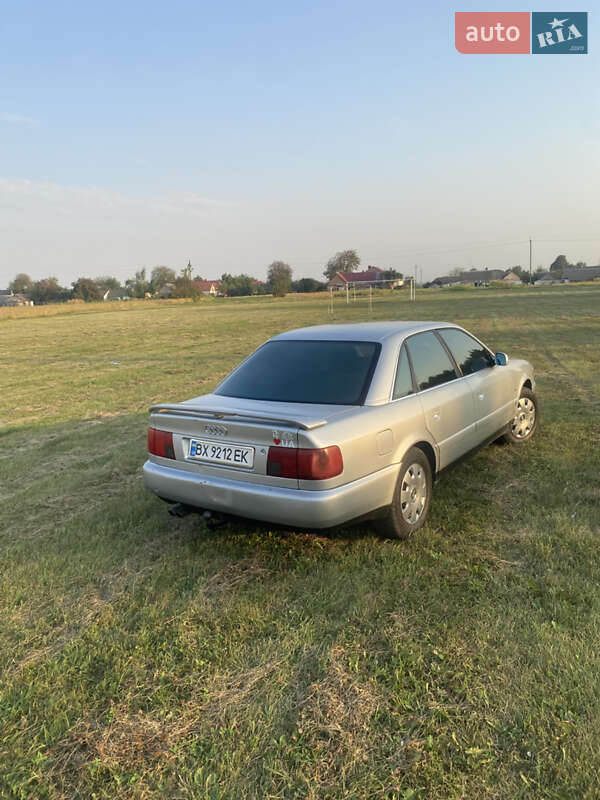 Седан Audi A6 1995 в Дубно