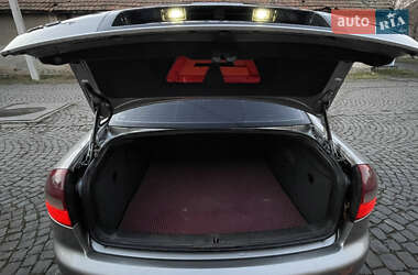 Седан Audi A6 2002 в 