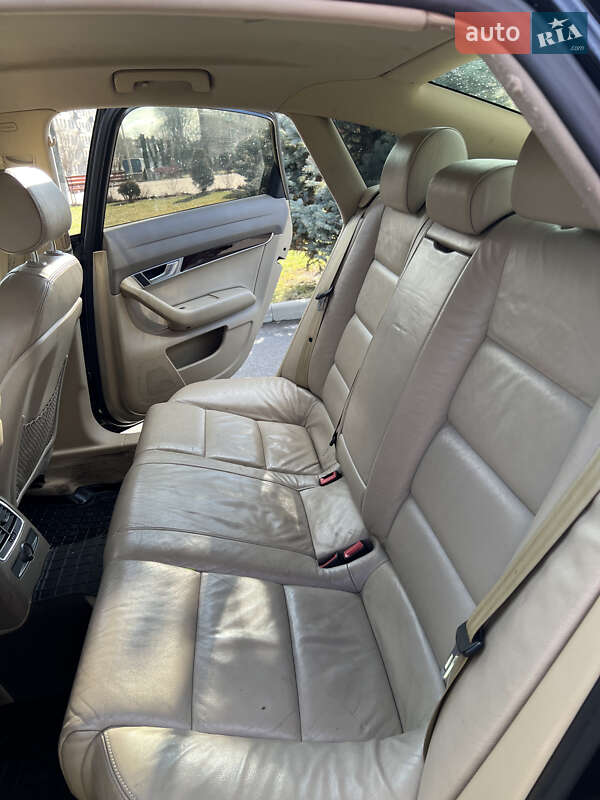 Седан Audi A6 2004 в Калиновке