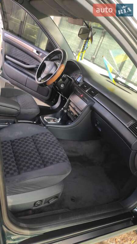 Седан Audi A6 1998 в Первомайске