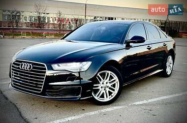 Седан Audi A6 2015 в 