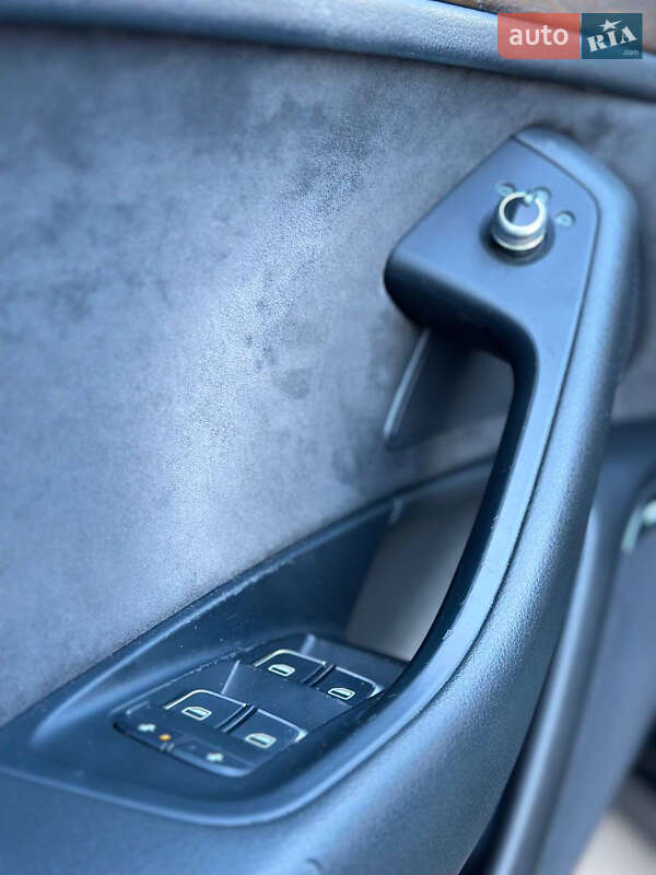 Седан Audi A6 2012 в Любомлі