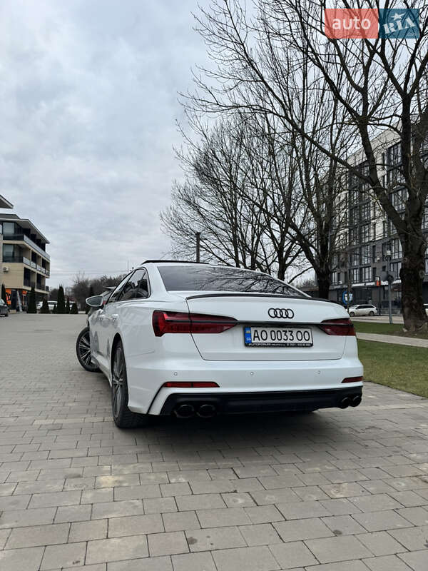 Седан Audi A6 2018 в Ужгороде