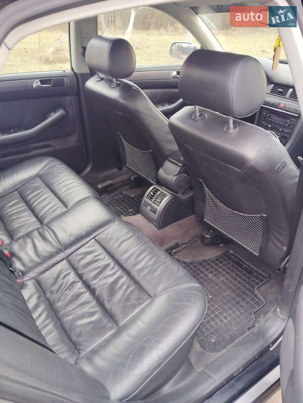 Седан Audi A6 2003 в Рокитном