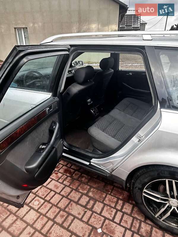 Универсал Audi A6 2000 в Костополе