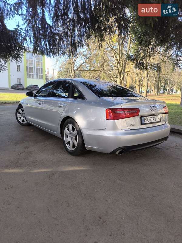 Седан Audi A6 2012 в Ровно