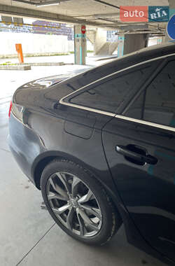 Седан Audi A6 2012 в 