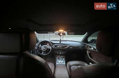 Седан Audi A6 2015 в 