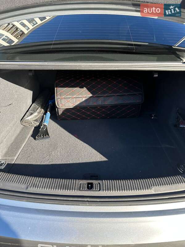 Седан Audi A6 2014 в Ужгороде