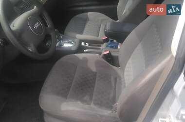 Седан Audi A6 2004 в 