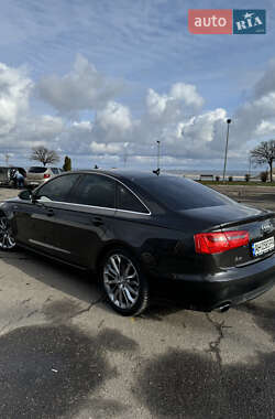 Седан Audi A6 2012 в 
