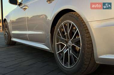 Седан Audi A6 2015 в 