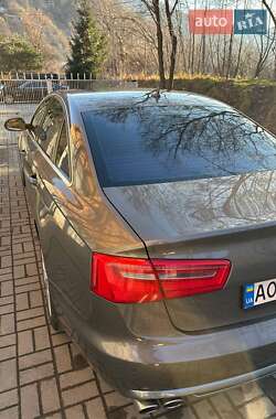 Седан Audi A6 2011 в Рахові