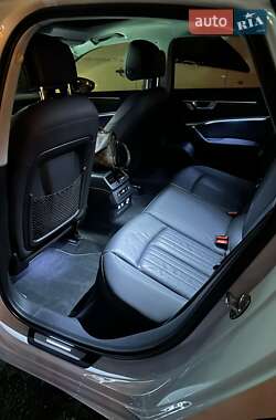 Седан Audi A6 2018 в 