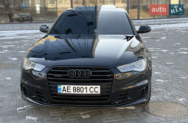 Седан Audi A6 2015 в 