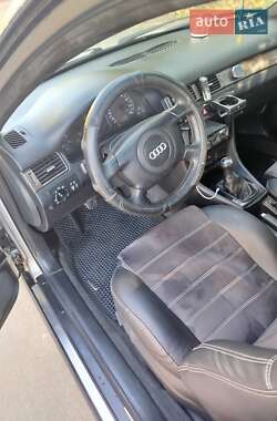 Седан Audi A6 1998 в Новоукраинке