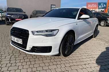 Седан Audi A6 2015 в 