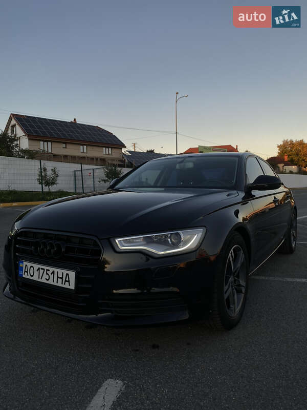 Седан Audi A6 2013 в 
