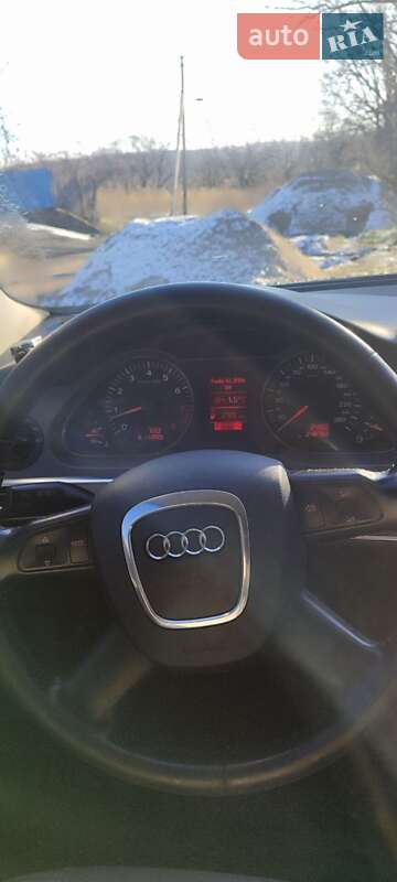 Седан Audi A6 2006 в Светловодске