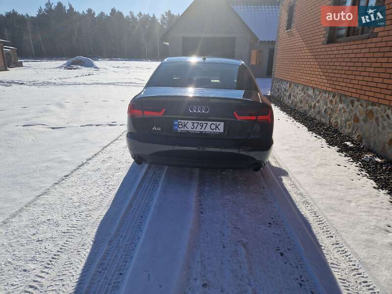 Седан Audi A6 2012 в Сарнах