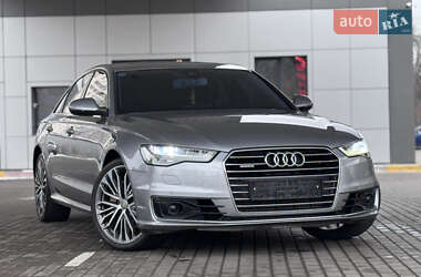 Седан Audi A6 2015 в 