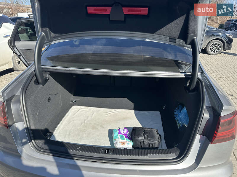 Седан Audi A6 2015 в Черновцах