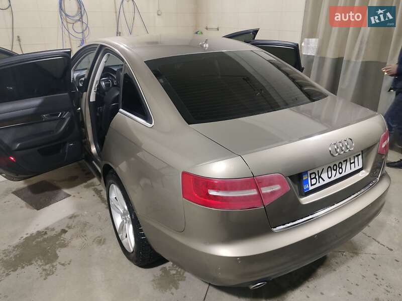 Седан Audi A6 2010 в Красилове
