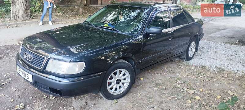 Седан Audi A6 1994 в Кривом Роге