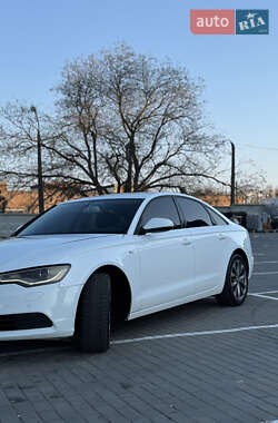 Седан Audi A6 2012 в 