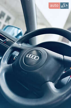 Седан Audi A6 2000 в 