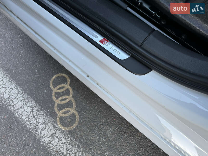 Седан Audi A6 2014 в Киеве