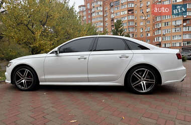 Седан Audi A6 2015 в 