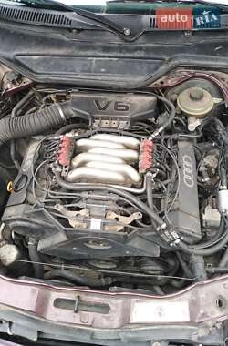 Универсал Audi A6 1996 в 
