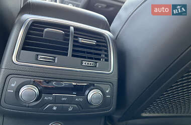 Седан Audi A6 2016 в 