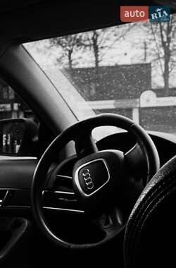 Седан Audi A6 2004 в 