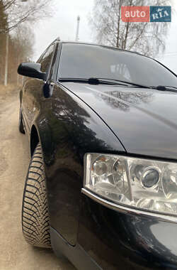 Универсал Audi A6 2000 в 